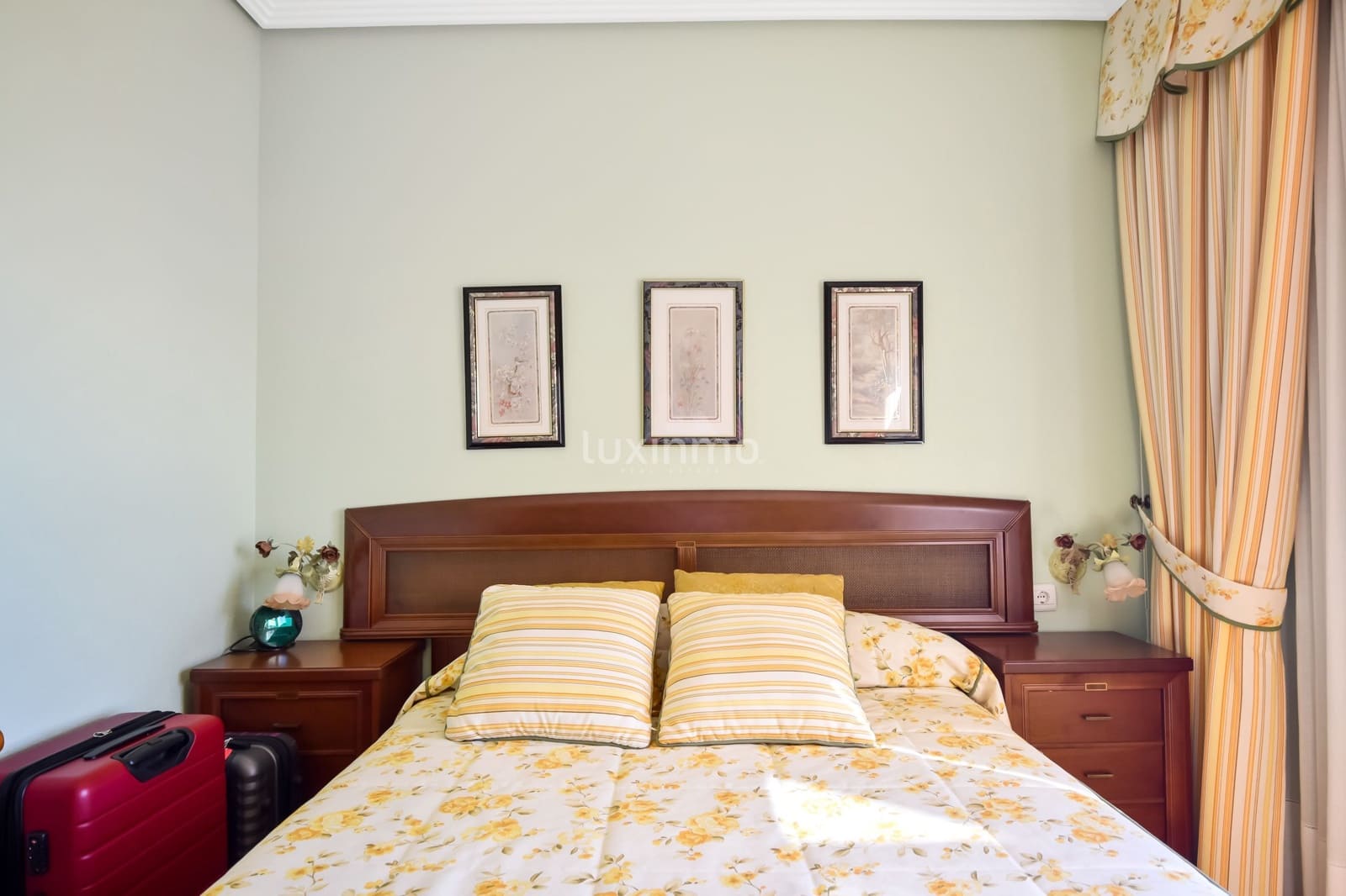 4 bedroom Flat for sale in Benidorm with pool garage - € 680,000 (Ref: 9496760)