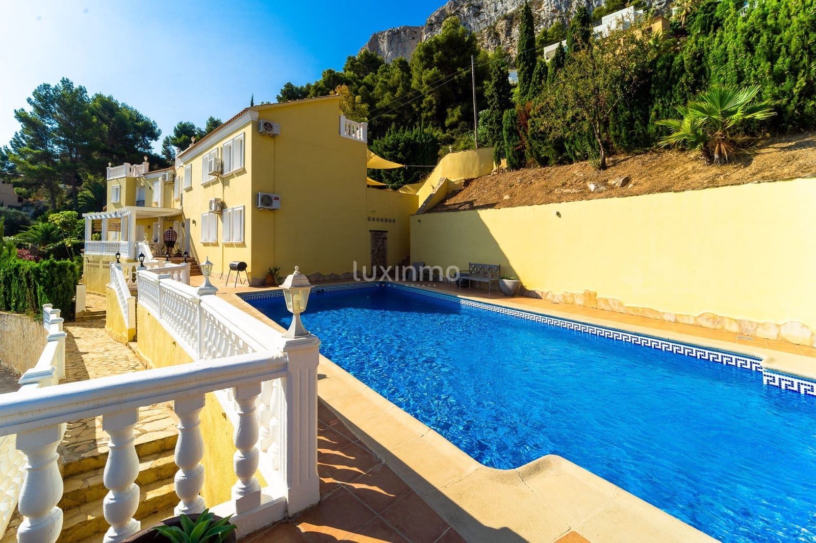8 bedroom Villa for sale in Calpe / Calp with pool garage - € 786,000 (Ref: 9498103)