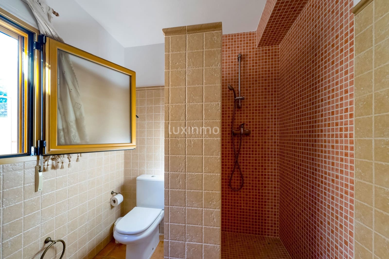 5 bedroom Villa for sale in Calpe / Calp with pool garage - € 649,000 (Ref: 9498111)