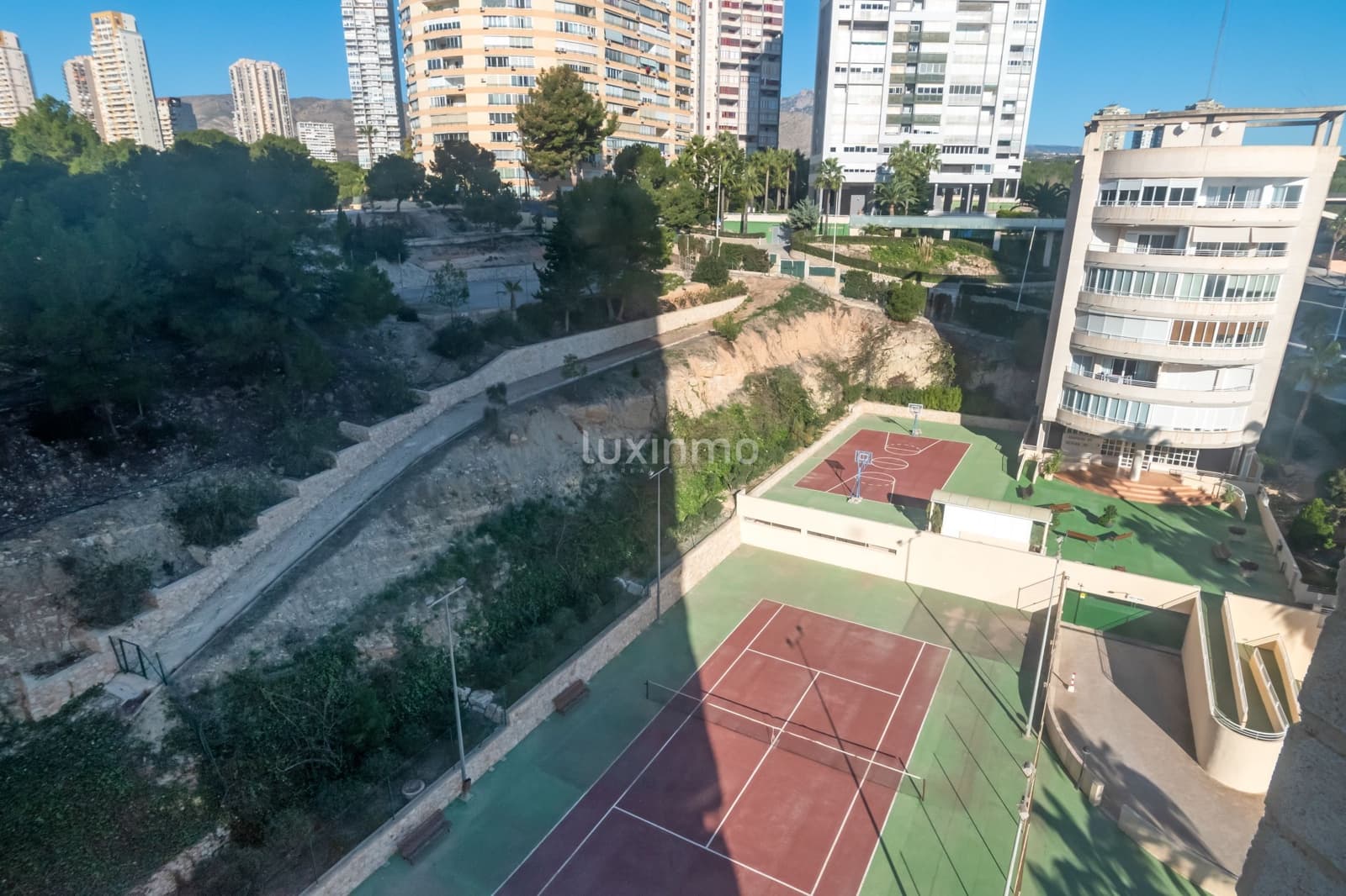 3 bedroom Apartment for sale in Benidorm with pool garage - € 570,000 (Ref: 9498112)