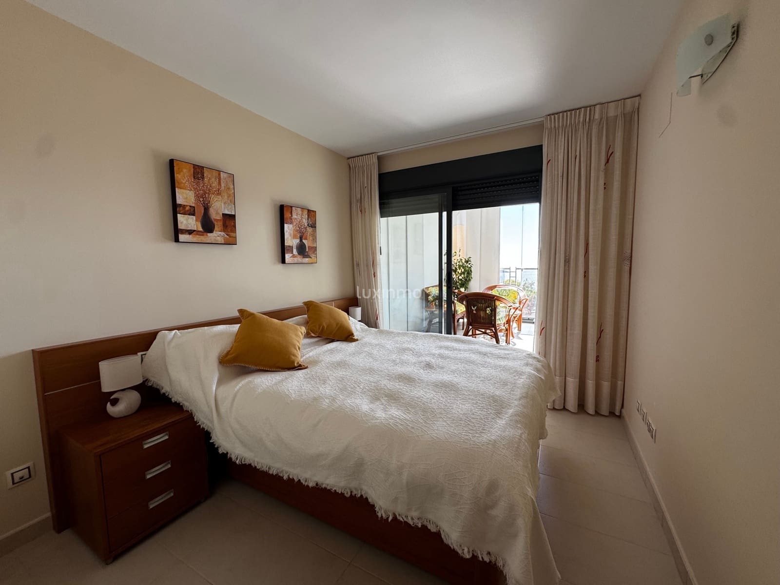 2 bedroom Apartment for sale in Benidorm with pool garage - € 329,000 (Ref: 9499580)