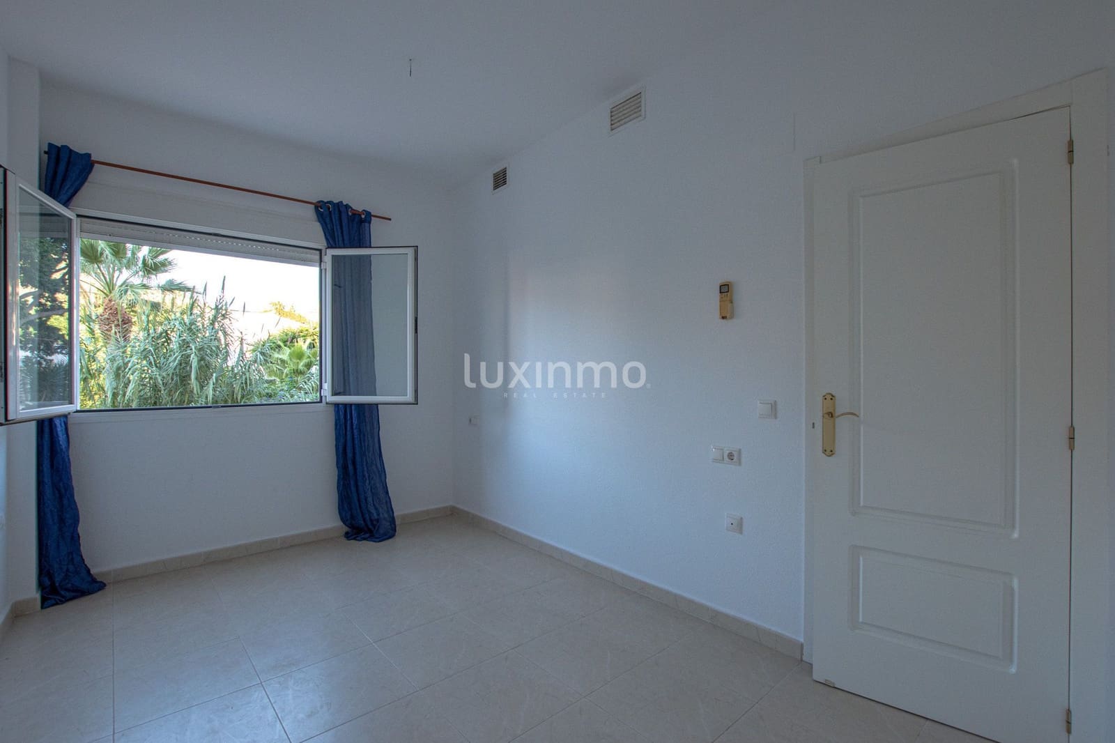 2 bedroom Apartment for sale in Calpe / Calp with pool - € 325,000 (Ref: 9499581)