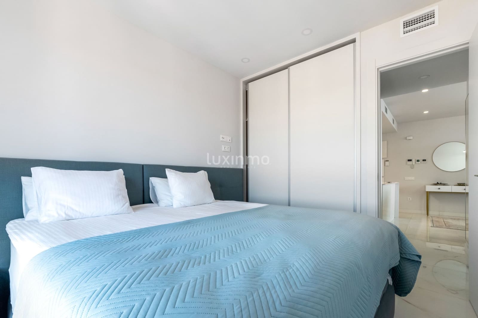 3 bedroom Apartment for sale in Benidorm with pool garage - € 789,000 (Ref: 9499584)