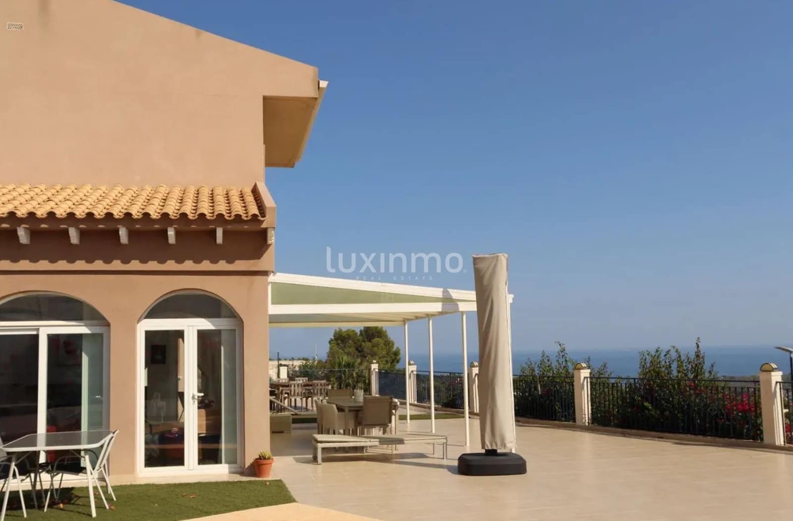 3 bedroom Villa for sale in Altea with pool garage - € 775,000 (Ref: 9499598)