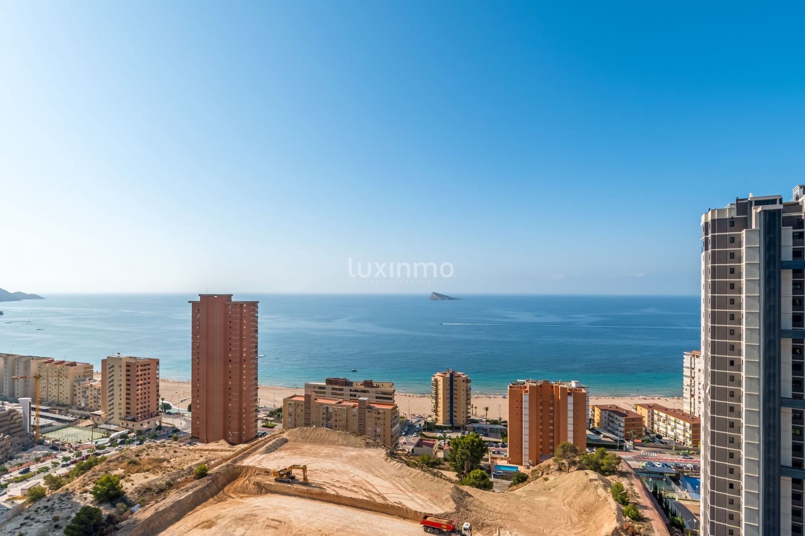 2 bedroom Apartment for sale in Benidorm with garage - € 540,000 (Ref: 9499613)