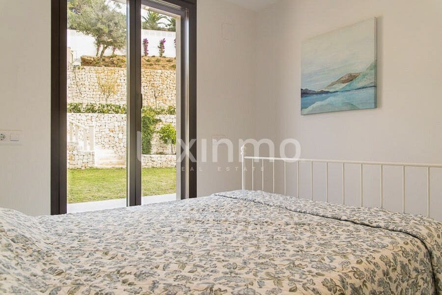 4 bedroom Villa for sale in Benitachell / Benitatxell with pool garage - € 749,000 (Ref: 9501016)