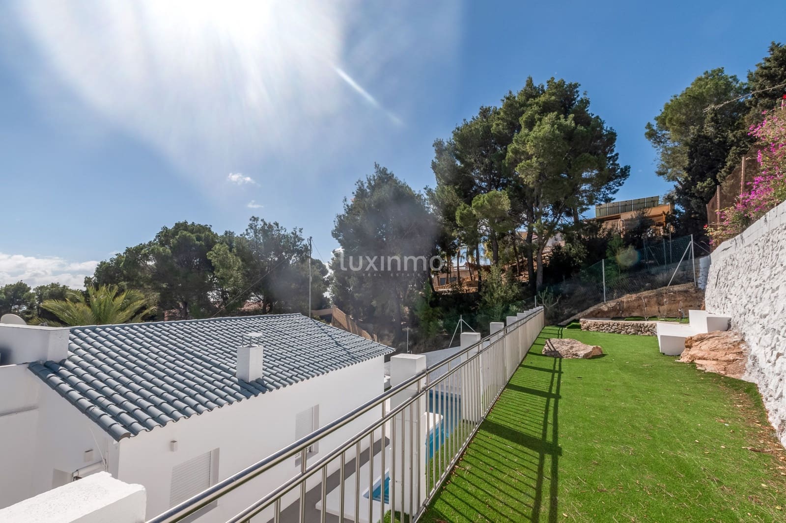 4 bedroom Villa for sale in Altea with pool garage - € 645,000 (Ref: 9501018)