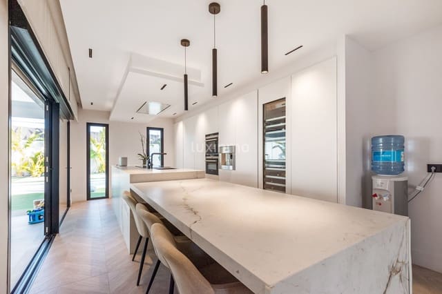 3 sovrum Villa till salu i Alfaz del Pi / L'Alfàs del Pi med pool garage - 875 000 € (Ref: 9503775)