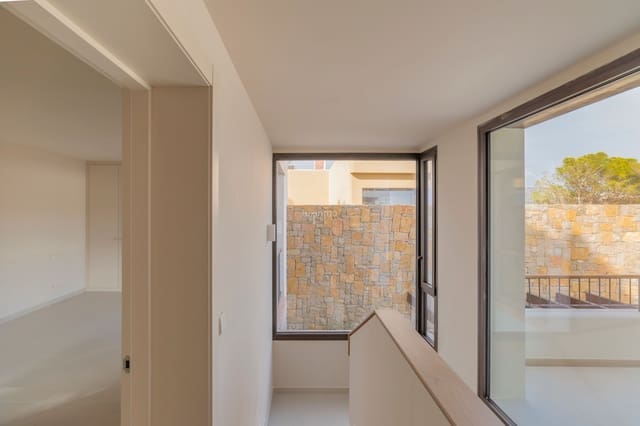 3 soveværelse Villa til salg i Moraira, Teulada-Moraira med swimmingpool garage - € 1.750.000 (Ref: 9504710)