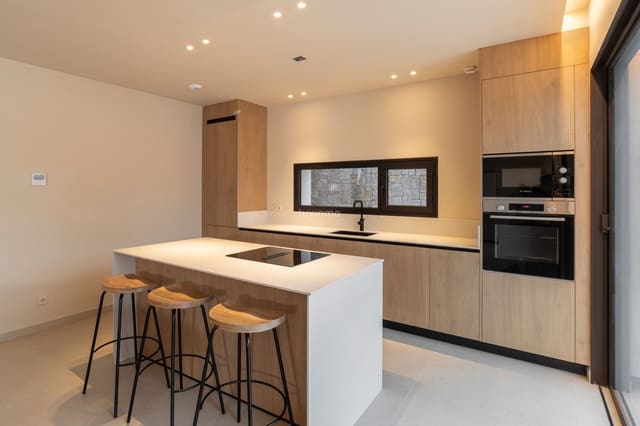 3 makuuhuone Huvila myytävänä paikassa Moraira, Teulada-Moraira mukana uima-altaan 
autotalli - 1 690 000 € (Ref: 9504712)