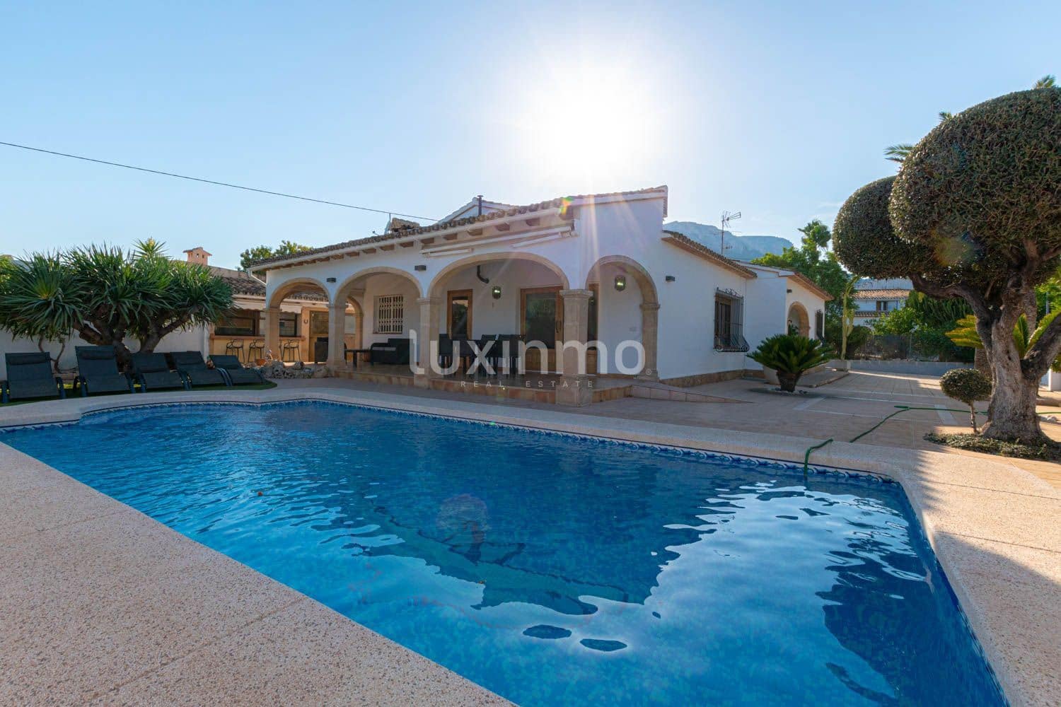 3 bedroom Villa for sale in Calpe / Calp with pool garage - € 850,000 (Ref: 9508164)