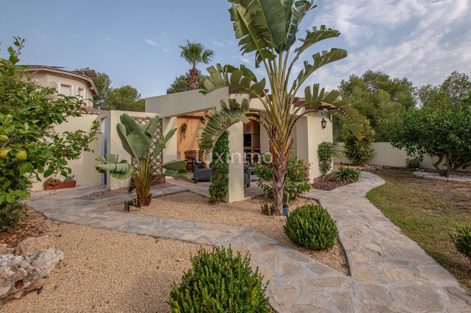 4 bedroom Villa for sale in Calpe / Calp with pool garage - € 790,000 (Ref: 9508174)