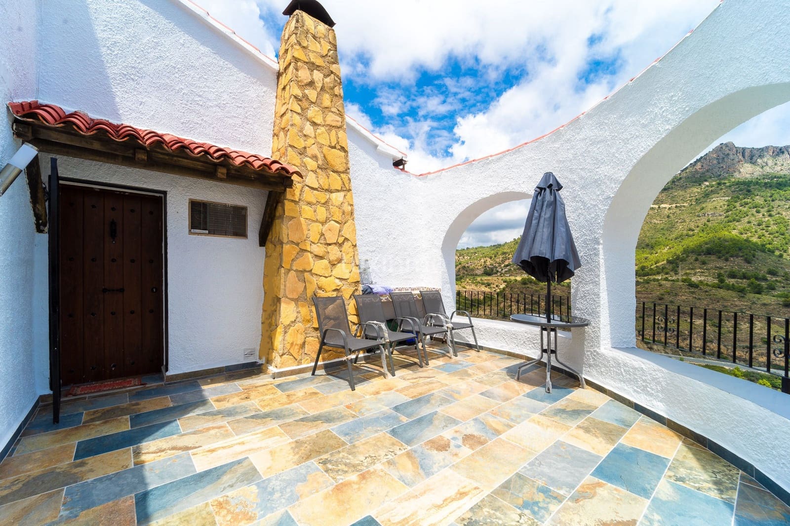 6 bedroom Villa for sale in Calpe / Calp with pool garage - € 950,000 (Ref: 9508189)