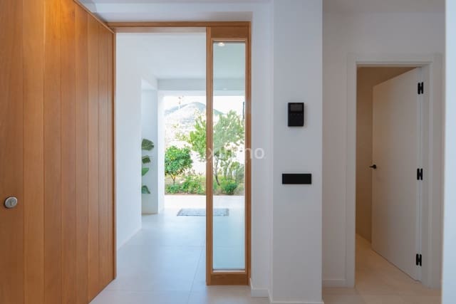 4 bedroom Villa for sale in San Jose / Sant Josep de Sa Talaia with pool garage - € 2,950,000 (Ref: 9511321)