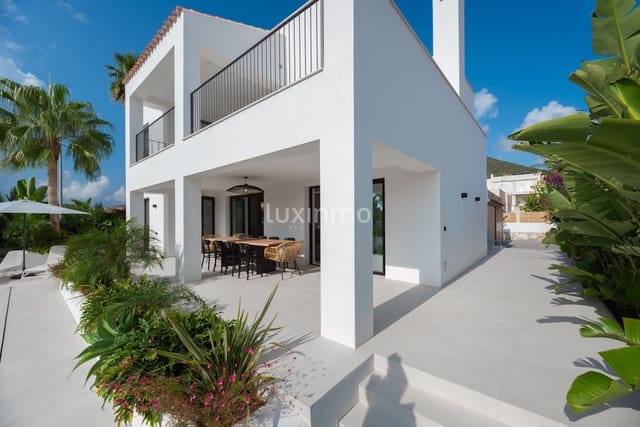 4 bedroom Villa for sale in San Jose / Sant Josep de Sa Talaia with pool garage - € 2,950,000 (Ref: 9511321)