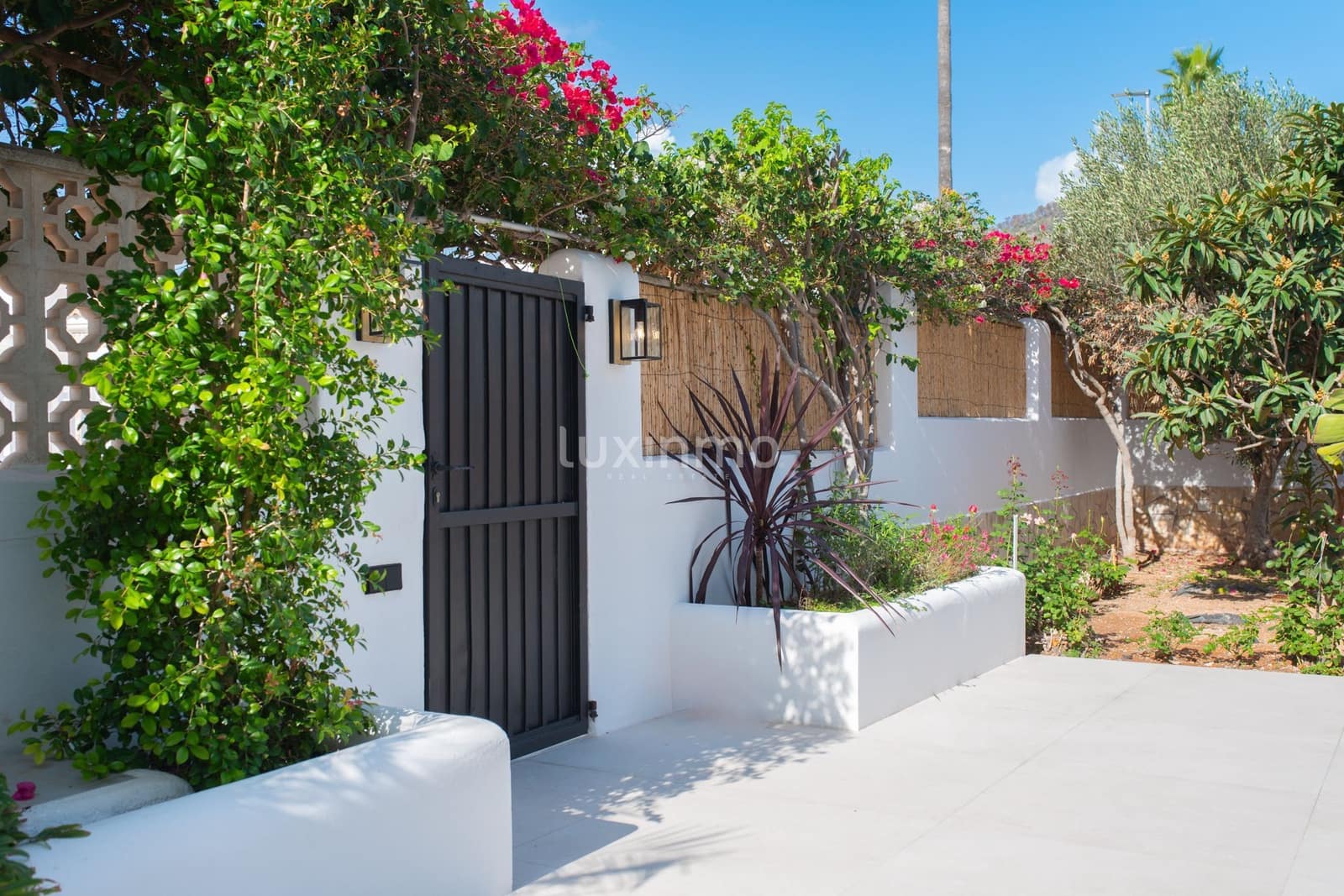 4 bedroom Villa for sale in San Jose / Sant Josep de Sa Talaia with pool garage - € 2,950,000 (Ref: 9511321)