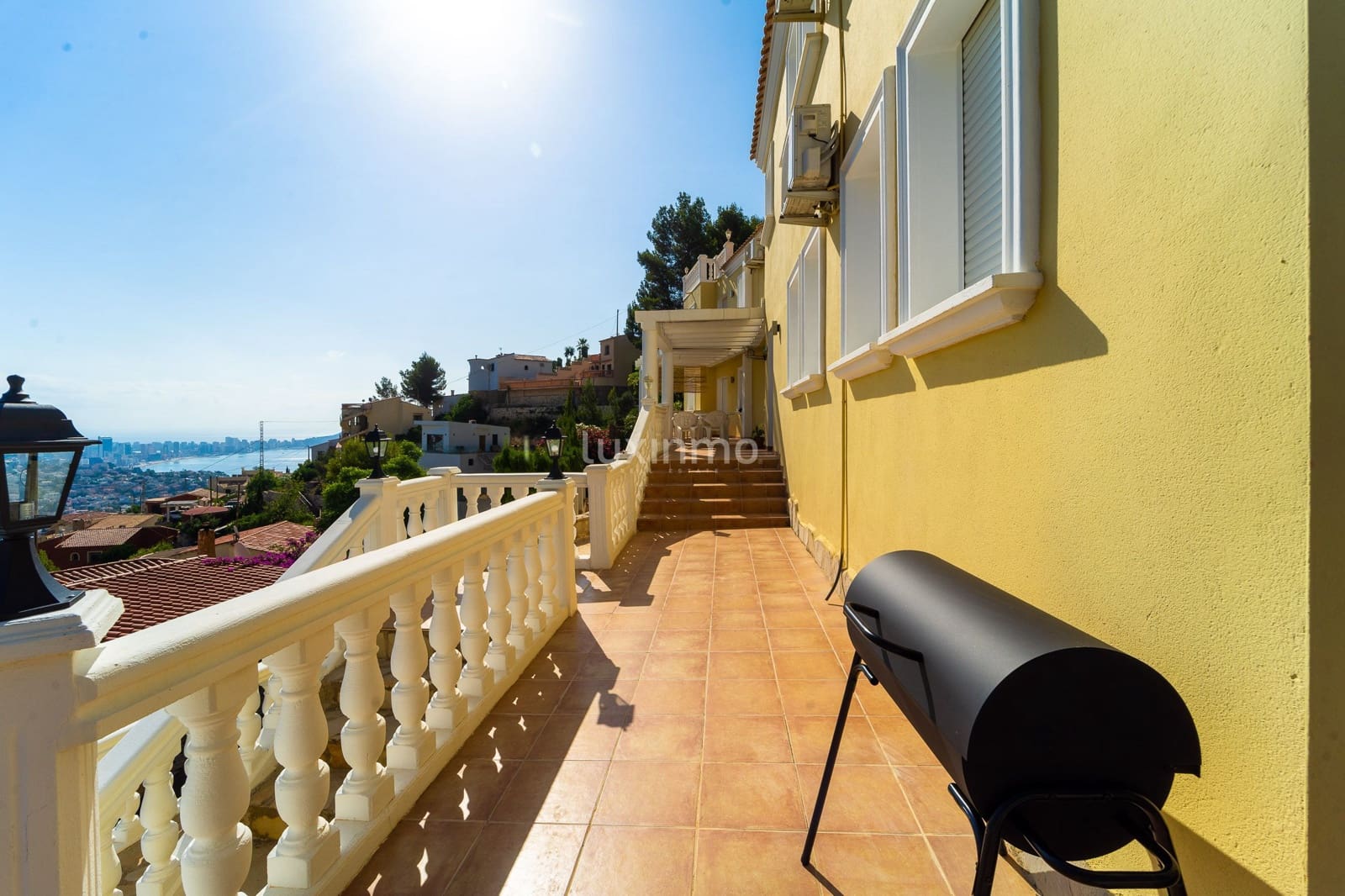 8 bedroom Villa for sale in Calpe / Calp with pool garage - € 786,000 (Ref: 9511868)