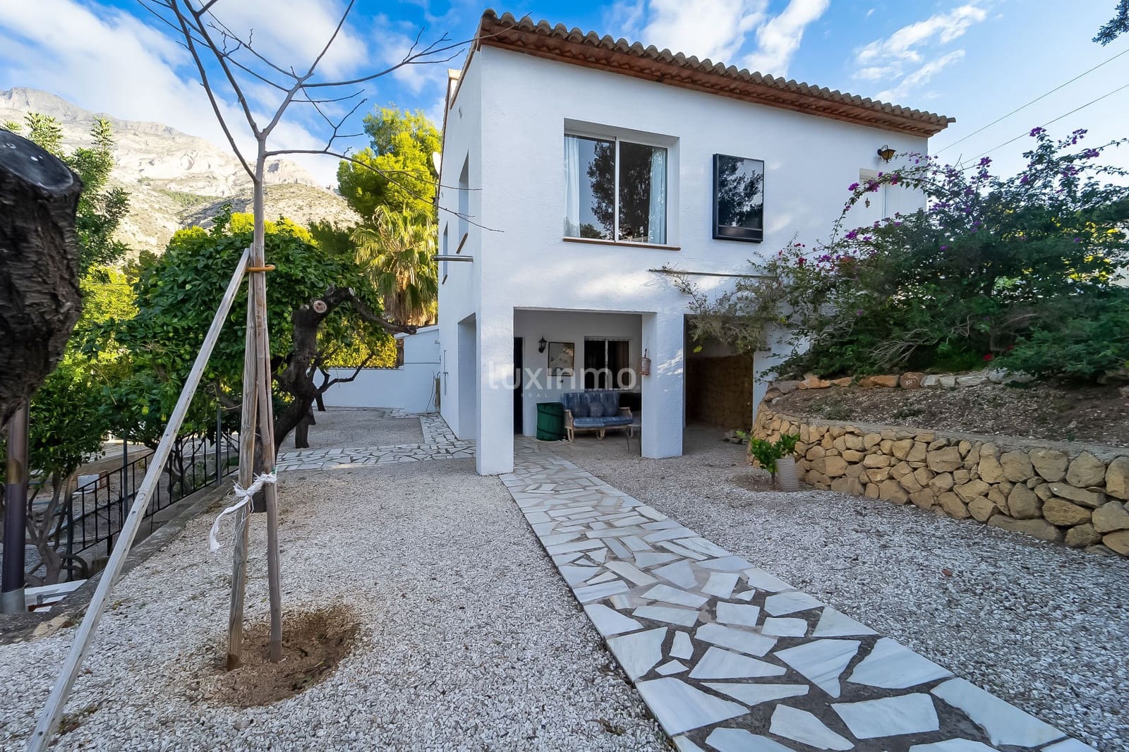 6 bedroom Villa for sale in Altea with pool garage - € 740,000 (Ref: 9511881)