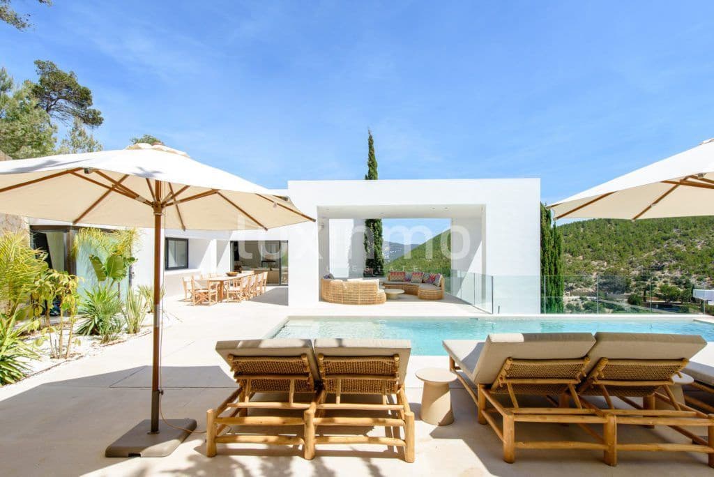 5 bedroom Villa for sale in Santa Eulalia / Santa Eularia with pool garage - € 5,900,000 (Ref: 9517932)