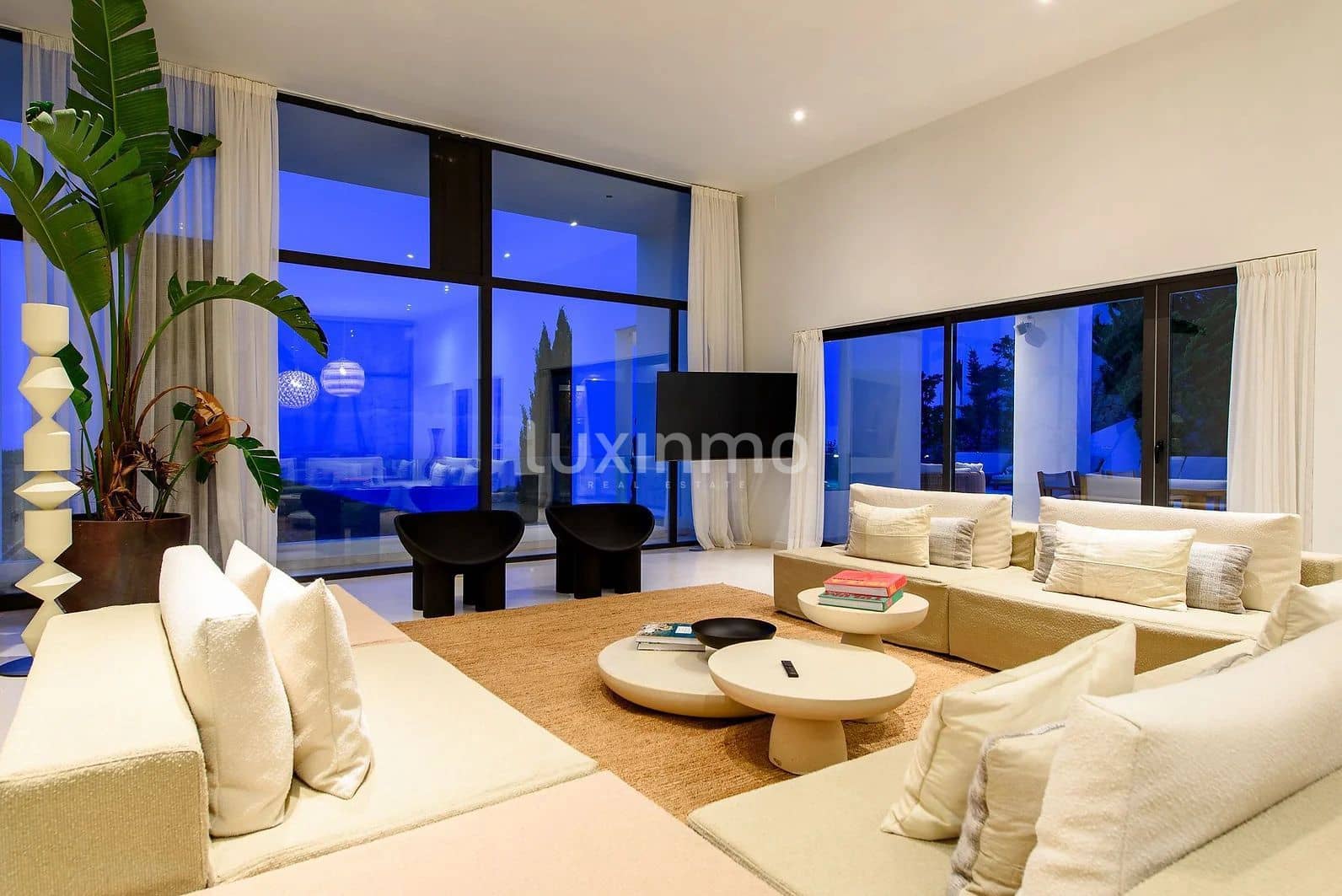 5 bedroom Villa for sale in Santa Eulalia / Santa Eularia with pool garage - € 5,900,000 (Ref: 9517932)