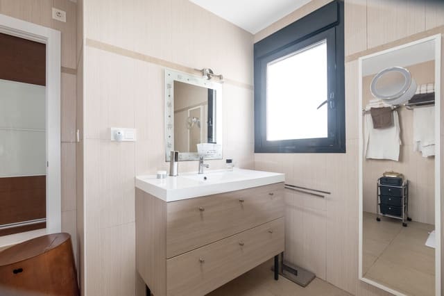 3 slaapkamer Villa te huur in Alfaz del Pi / L'Alfàs del Pi met zwembad garage - € 2.650 (Ref: 9518020)