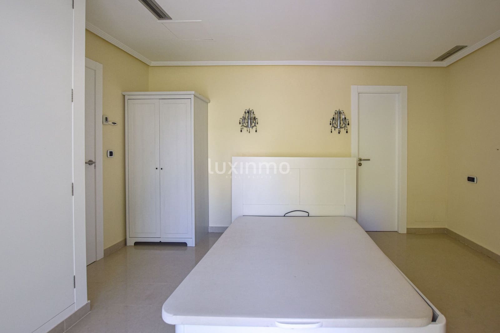 5 soveværelse Rækkehus til salg i Altea med swimmingpool garage - € 540.000 (Ref: 9518351)