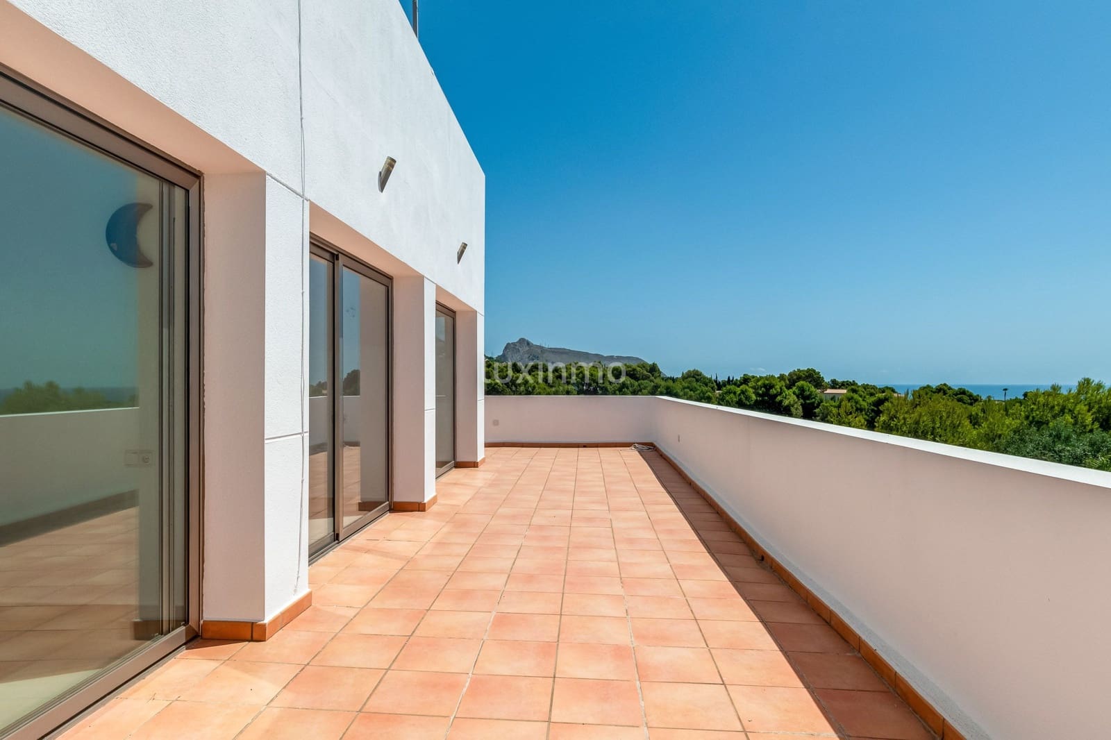 4 bedroom Villa for sale in Altea with pool garage - € 850,000 (Ref: 9520642)