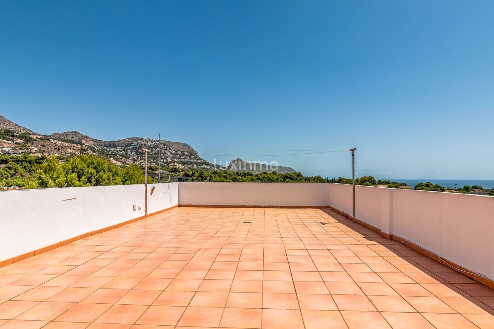 4 bedroom Villa for sale in Altea with pool garage - € 850,000 (Ref: 9520642)