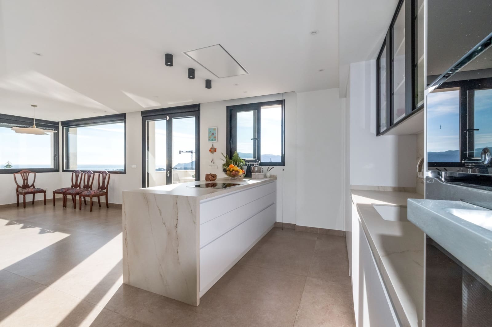 4 bedroom Villa for rent in La Nucia with pool garage - € 5,500 (Ref: 9523479)