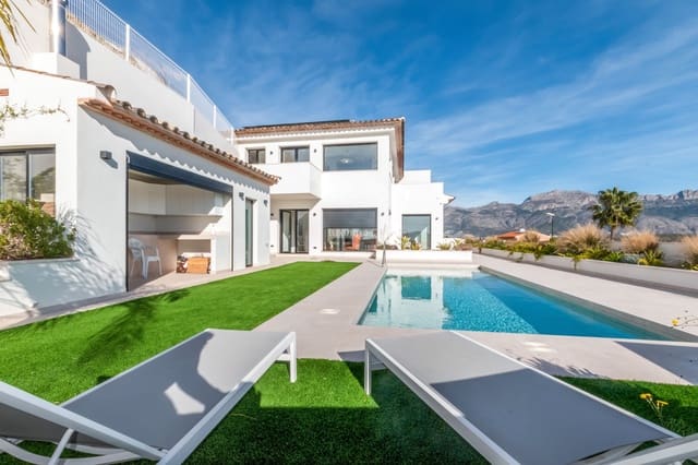 4 bedroom Villa for rent in La Nucia with pool garage - € 5,500 (Ref: 9523479)