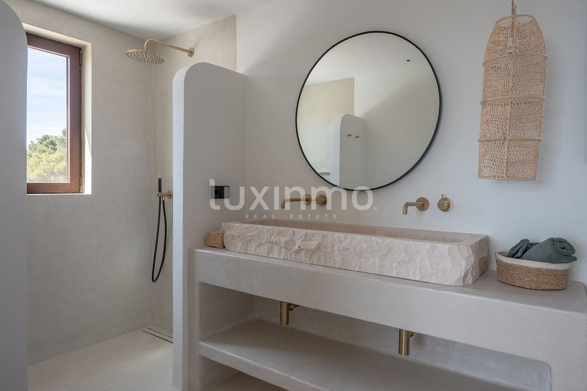 6 soveværelse Villa til salg i Sant Antoni de Portmany med swimmingpool - € 6.900.000 (Ref: 9525703)