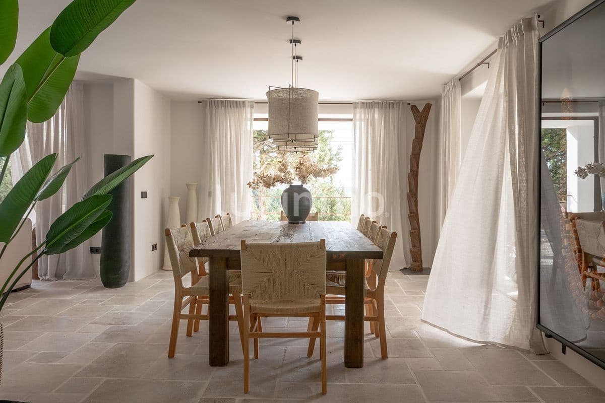 6 soveværelse Villa til salg i Sant Antoni de Portmany med swimmingpool - € 6.900.000 (Ref: 9525703)