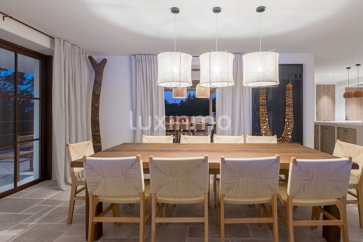 6 soveværelse Villa til salg i Sant Antoni de Portmany med swimmingpool - € 6.900.000 (Ref: 9525703)