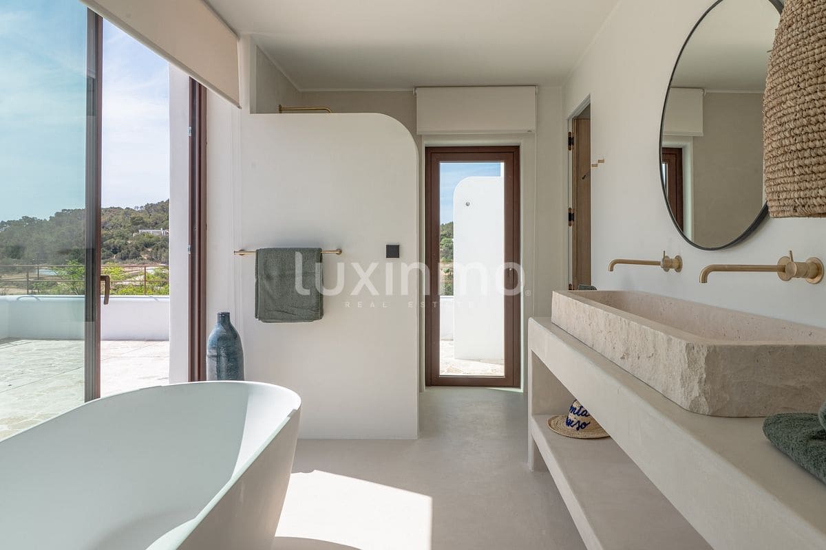 6 soveværelse Villa til salg i Sant Antoni de Portmany med swimmingpool - € 6.900.000 (Ref: 9525703)