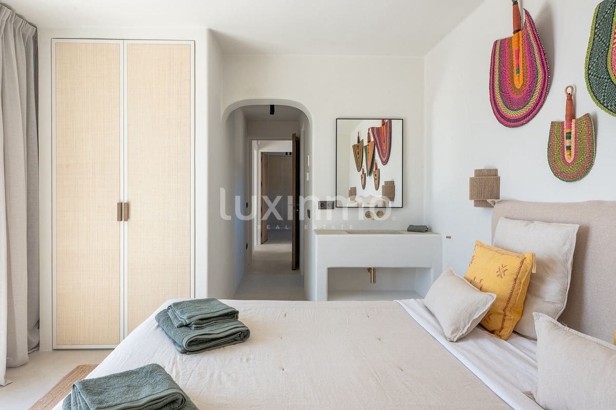 6 soveværelse Villa til salg i Sant Antoni de Portmany med swimmingpool - € 6.900.000 (Ref: 9525703)