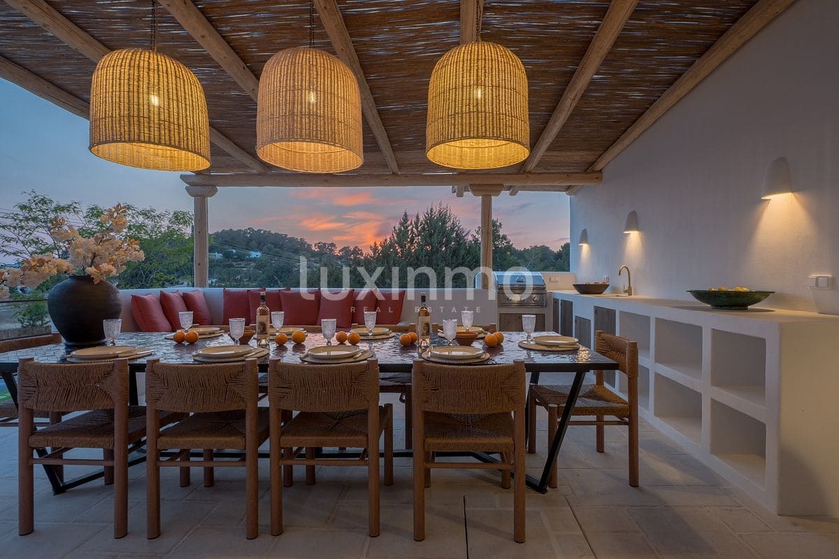 6 soveværelse Villa til salg i Sant Antoni de Portmany med swimmingpool - € 6.900.000 (Ref: 9525703)