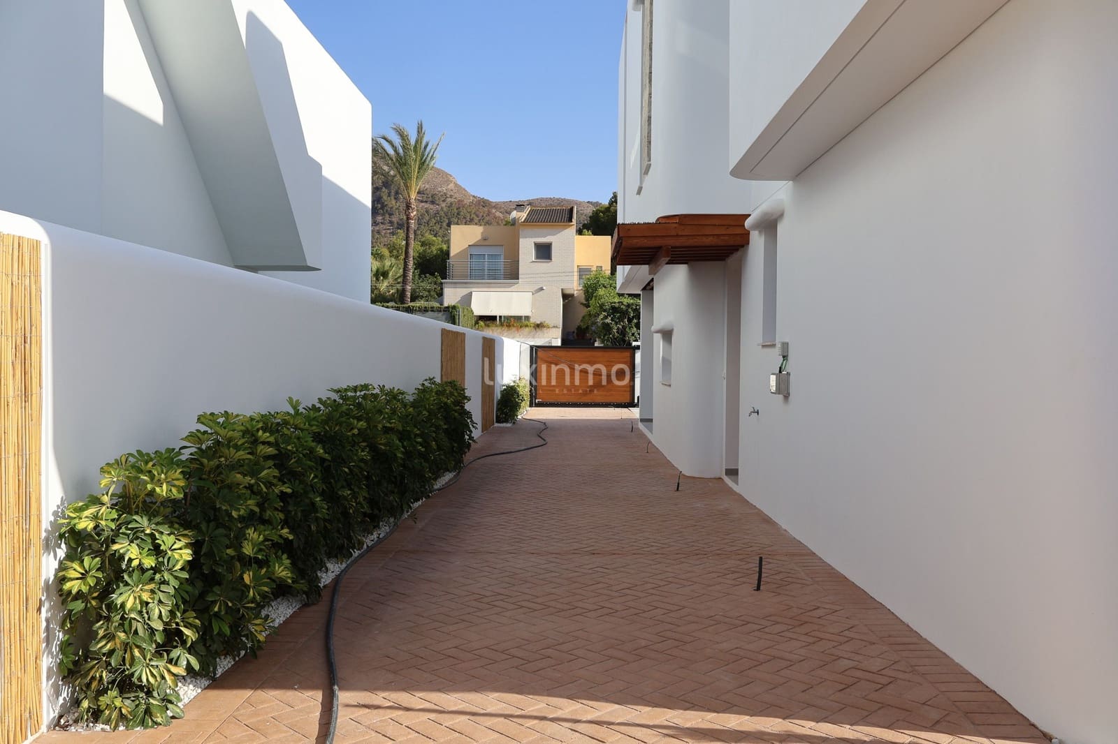 4 soverom Villa til salgs i Alfaz del Pi / L'Alfas del Pi med svømmebasseng garasje - € 875 000 (Ref: 9533100)