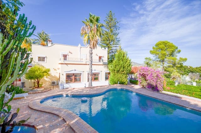 7 soverom Villa til salgs i Pego med svømmebasseng garasje - € 995 000 (Ref: 9535469)