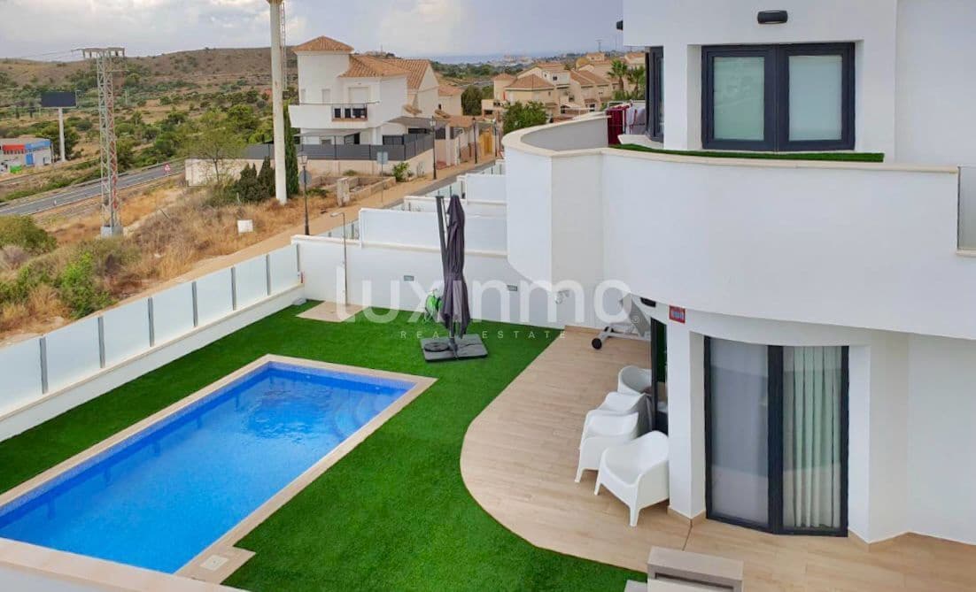 2 quarto Moradia para venda em Finestrat com piscina garagem - 420 000 € (Ref: 9536591)