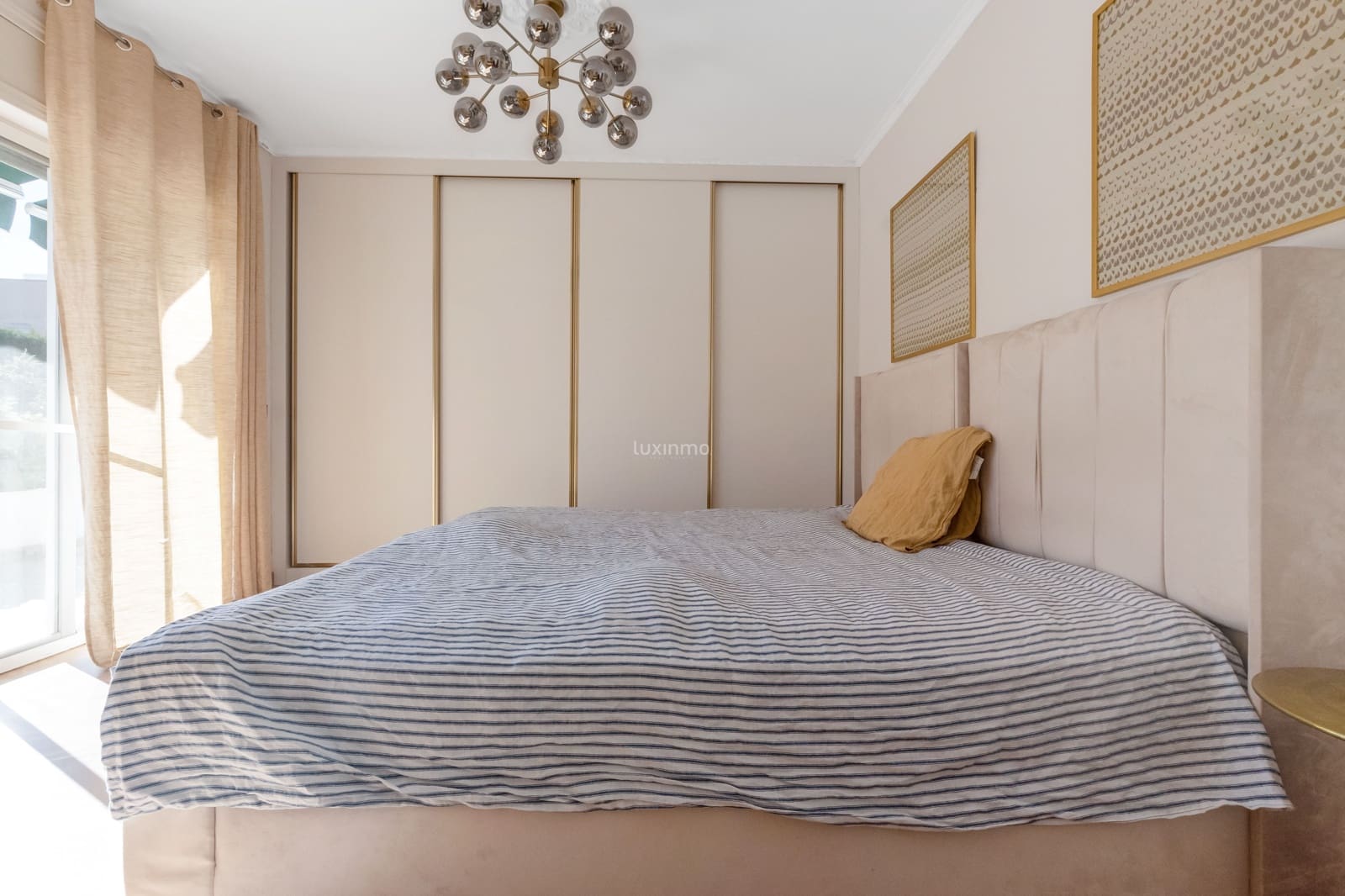 Villa/Maison de 3 chambres à louer à La Nucia avec piscine garage - 3 500 € (Ref: 9539467)