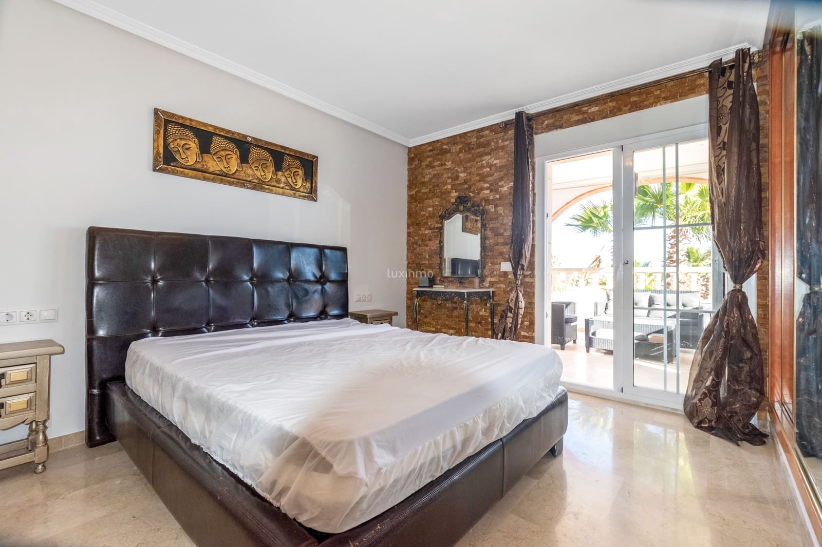 Villa/Maison de 5 chambres à louer à La Nucia avec piscine garage - 5 000 € (Ref: 9539468)