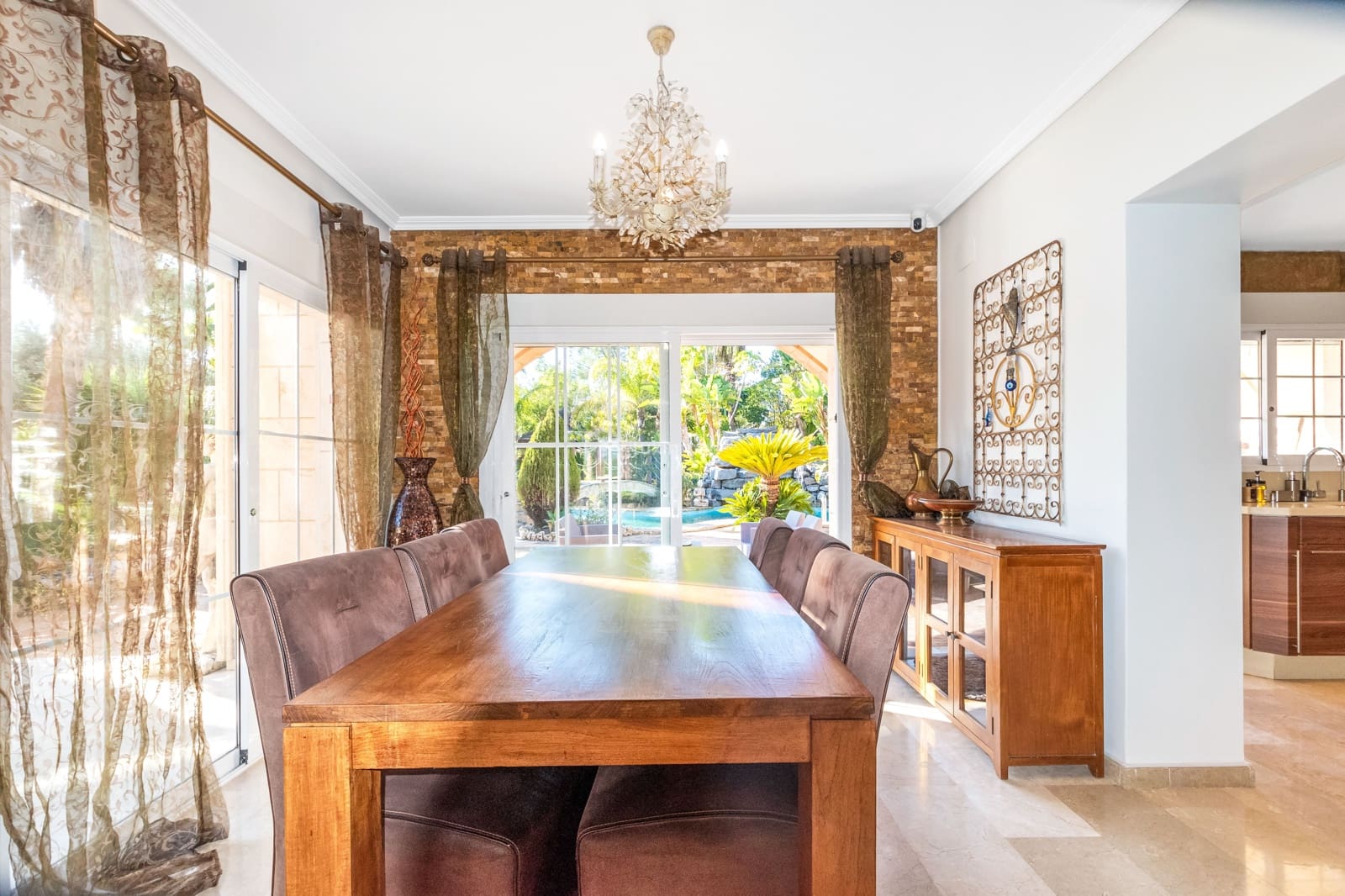 Villa/Maison de 5 chambres à louer à La Nucia avec piscine garage - 5 000 € (Ref: 9539468)