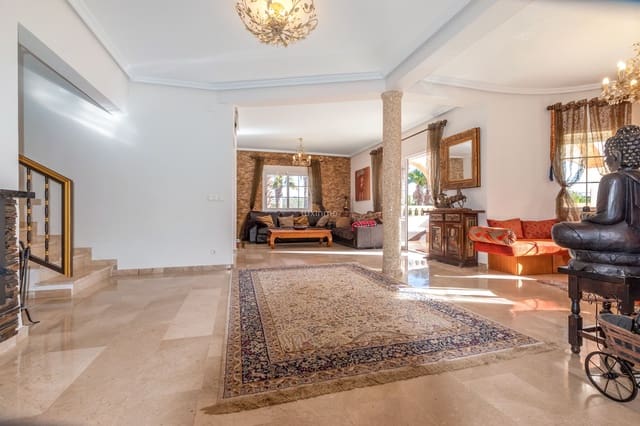 Villa/Maison de 5 chambres à louer à La Nucia avec piscine garage - 5 000 € (Ref: 9539468)