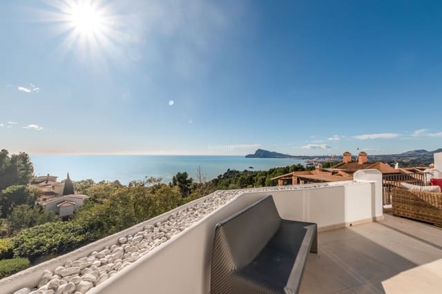 3 quarto Moradia para venda em Altea com piscina garagem - 645 000 € (Ref: 9542094)