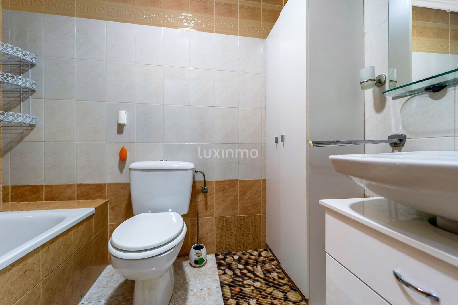 2 Zimmer Wohnung zu vermieten in Torrevieja mit Pool Garage - 850 € (Ref: 9542708)