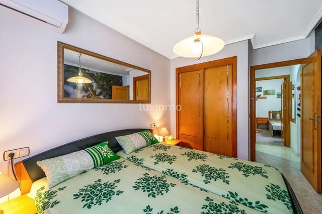 2 Zimmer Wohnung zu vermieten in Torrevieja mit Pool Garage - 850 € (Ref: 9542708)