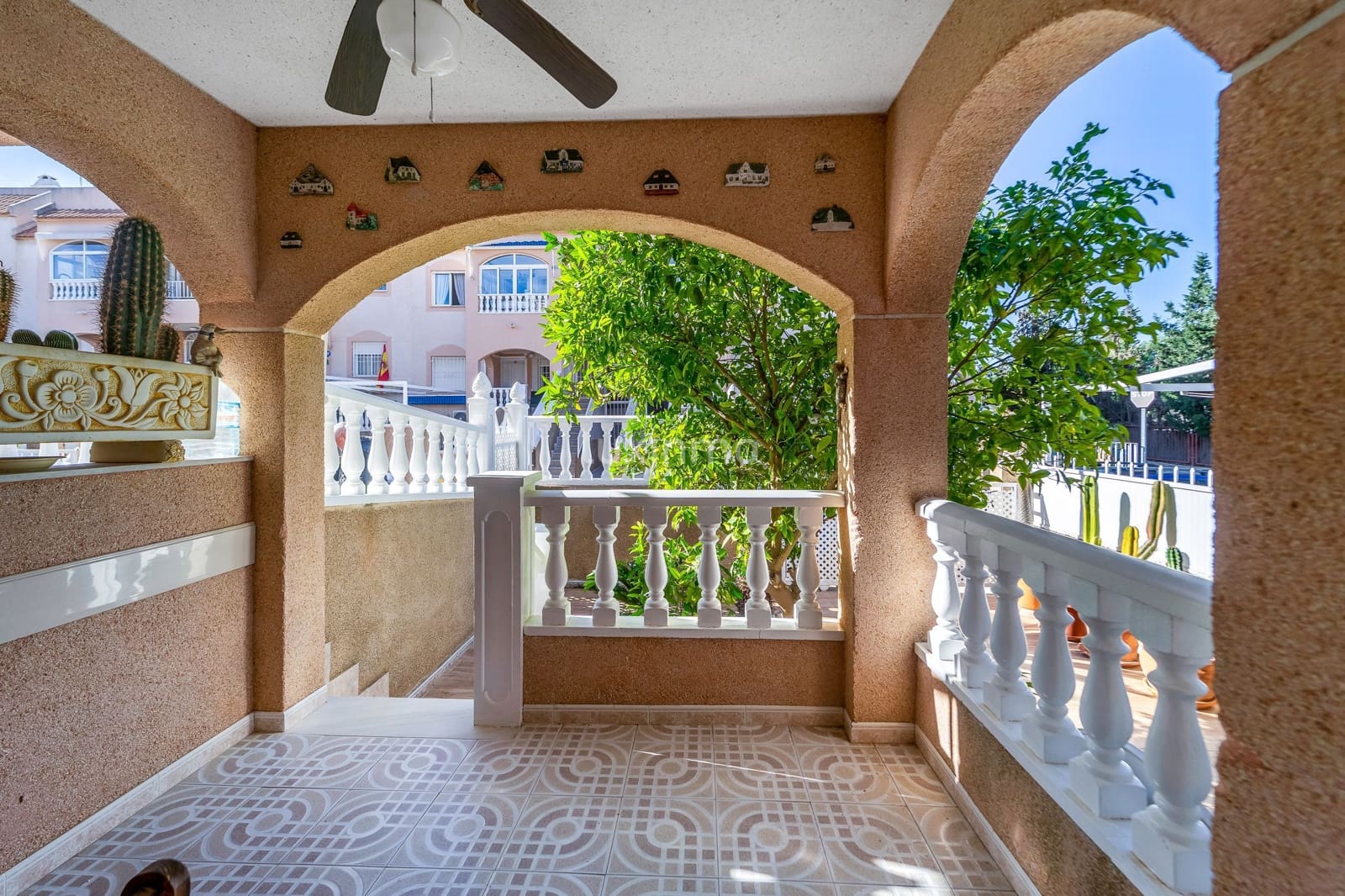 2 Zimmer Wohnung zu vermieten in Torrevieja mit Pool Garage - 850 € (Ref: 9542708)