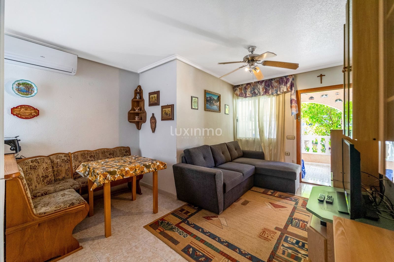 2 Zimmer Wohnung zu vermieten in Torrevieja mit Pool Garage - 850 € (Ref: 9542708)