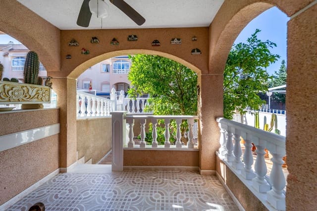 2 Zimmer Wohnung zu vermieten in Torrevieja mit Pool Garage - 850 € (Ref: 9542708)