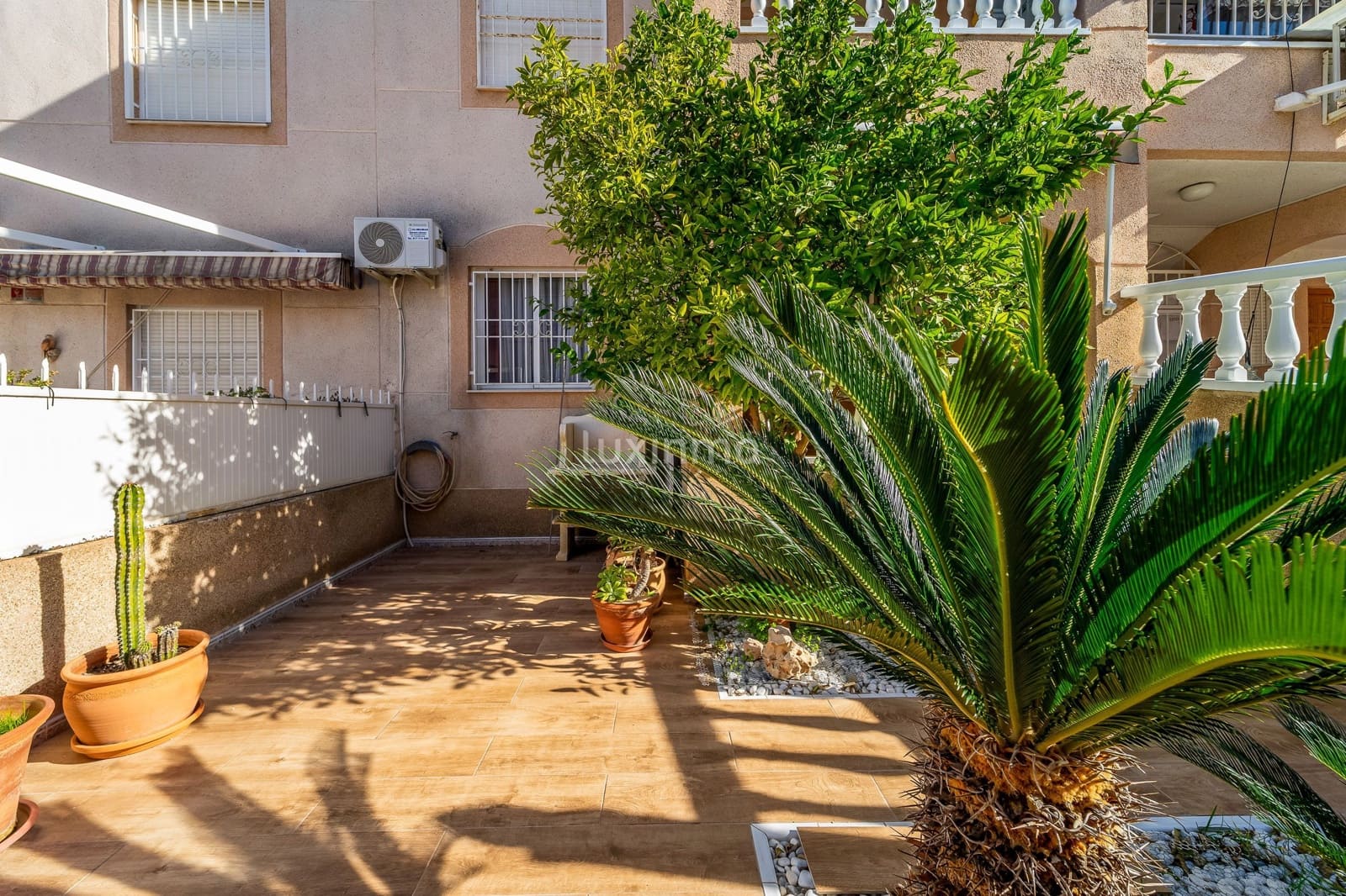 2 Zimmer Wohnung zu vermieten in Torrevieja mit Pool Garage - 850 € (Ref: 9542708)